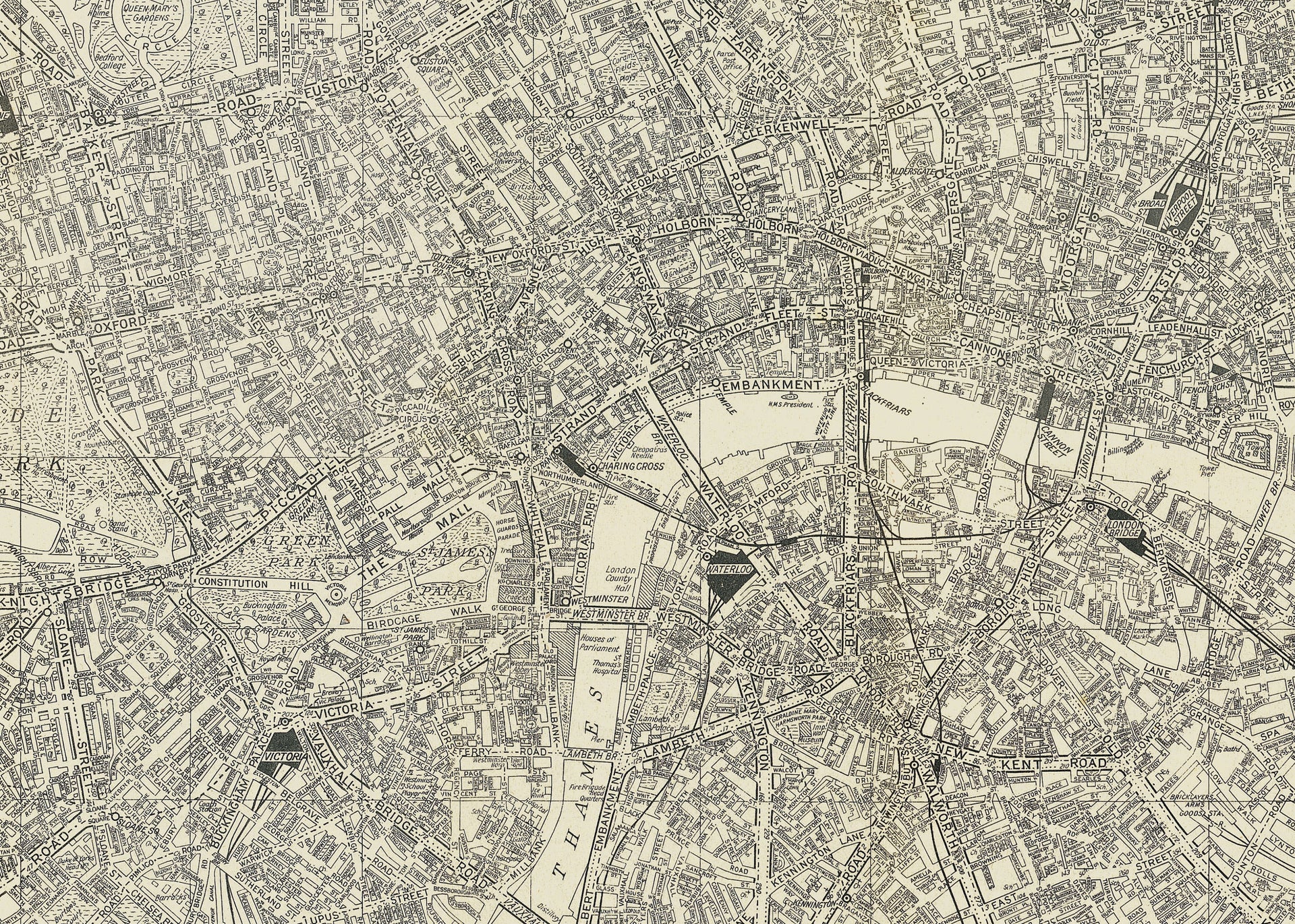 AZ01399_S_CANRL Z Historical Canvas Central London