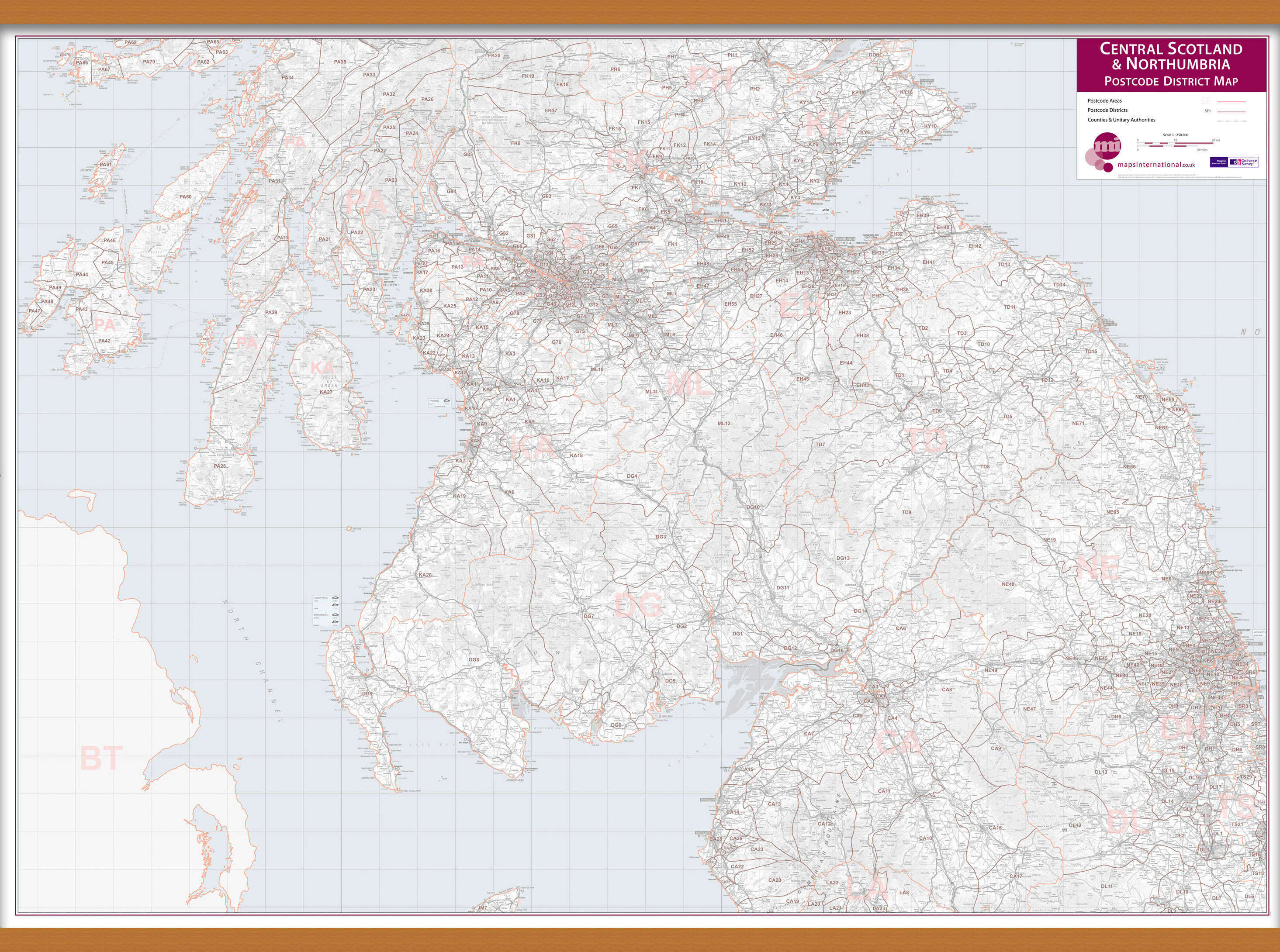 UK00033_L_LWDHB - Central Scotland and Northumbria Postcode District Map