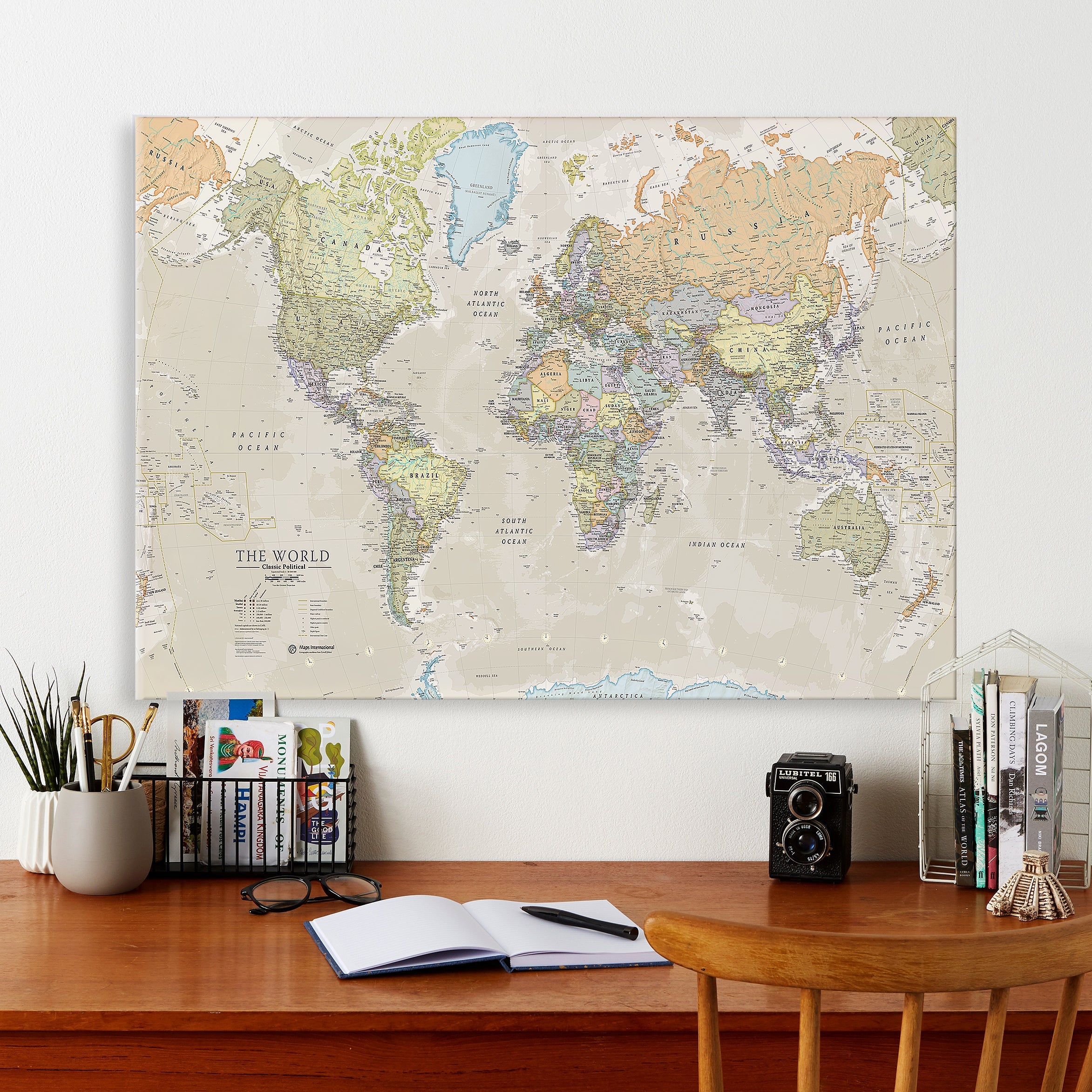 WM01192_S_CANVA - Classic World Map