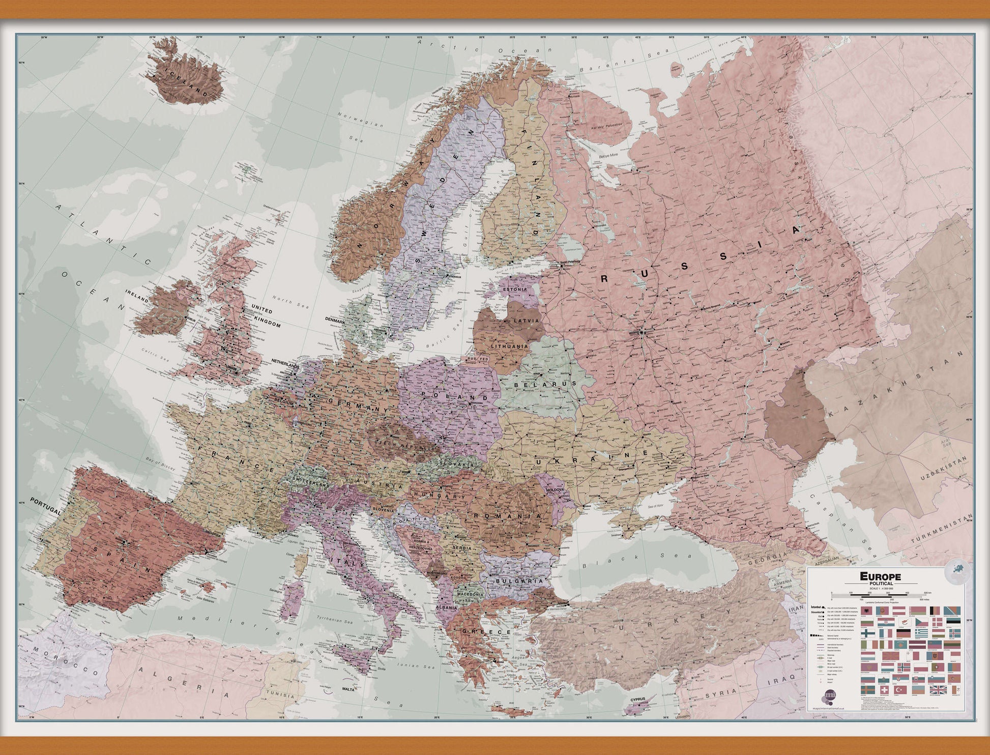 CT00695_L_LWDHB - Executive Europe Wall Map Political