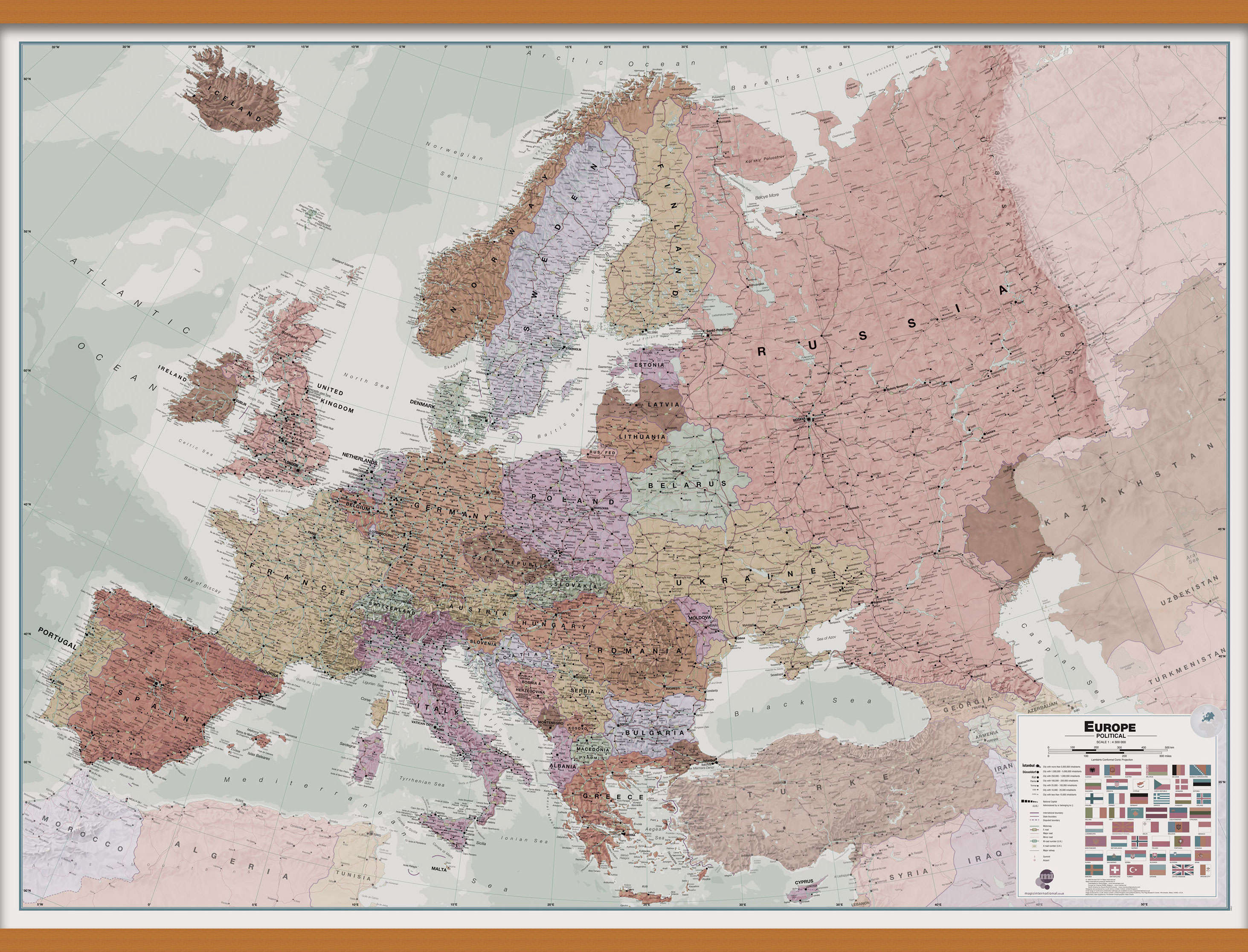 CT00695_L_LWDHB - Executive Europe Wall Map Political