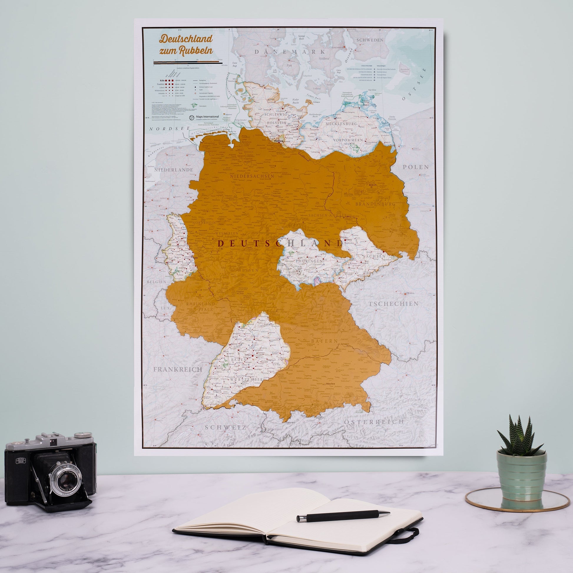 CM01727_S_SILKP - Scratch Germany Print
