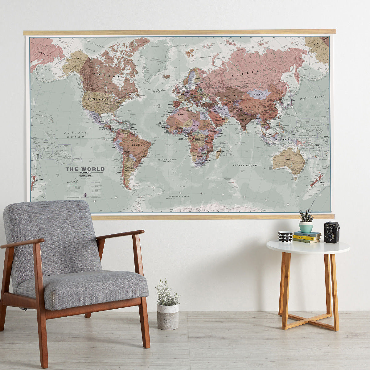 WM00671_H_LWDHB - Executive World Wall Map Political