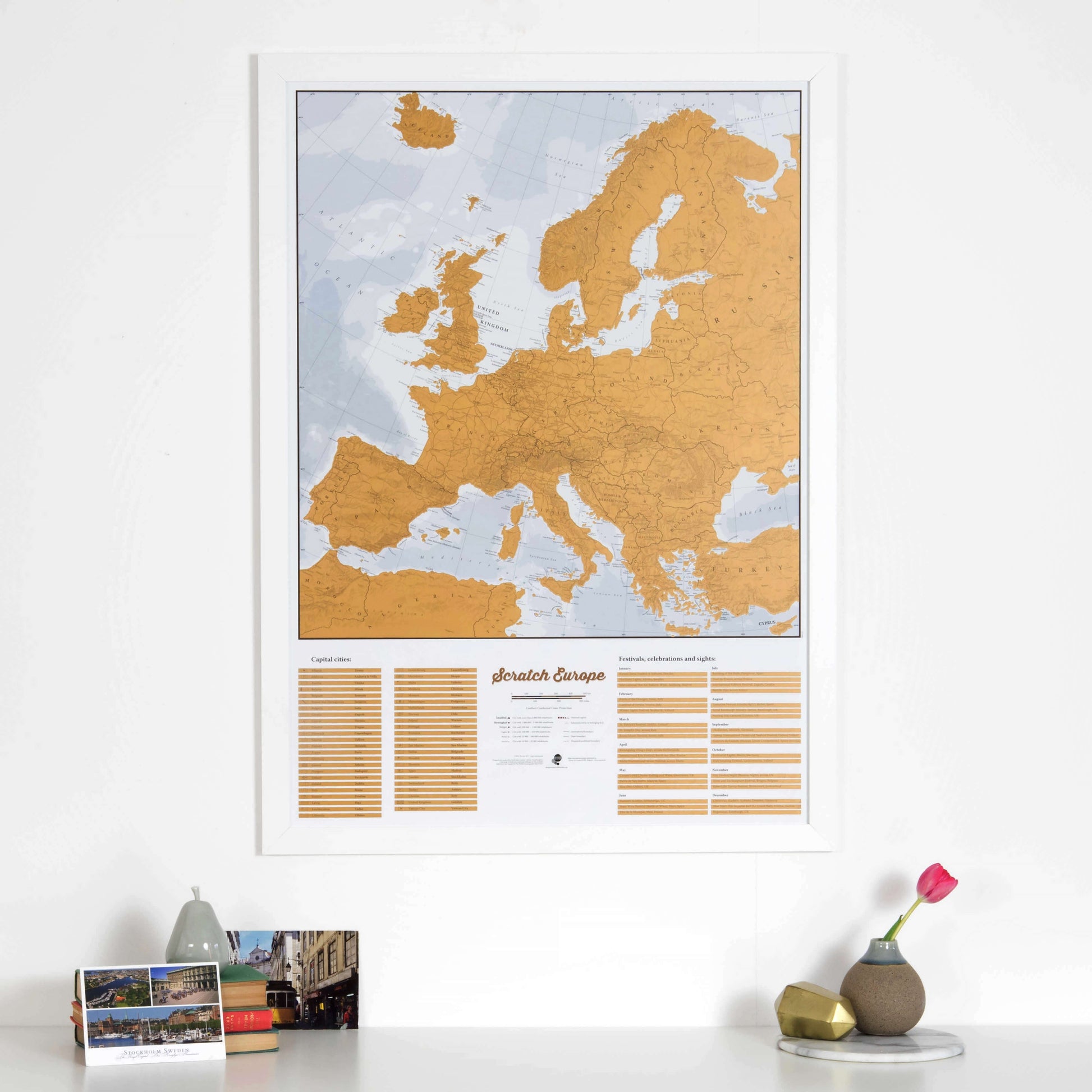 CT01384_M_BWWHI - Scratch Europe Print
