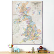 UK01636_M_LAMIN - UK Classic Wall Map