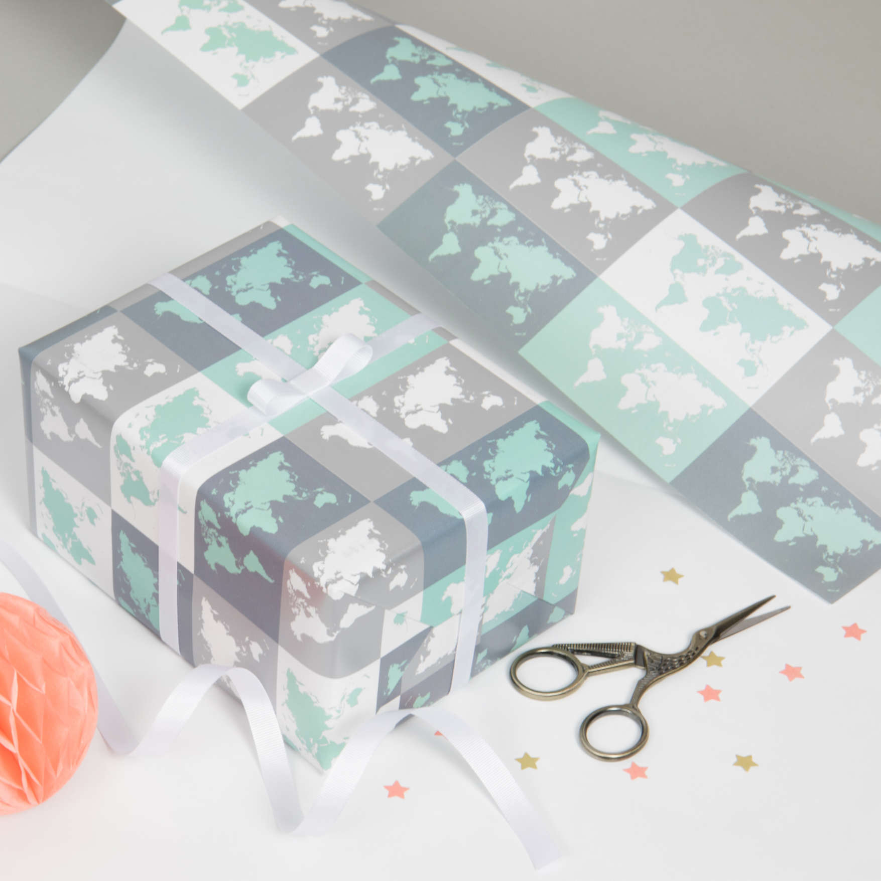 AC01610_M_OTHER World Map Gift Wrapping Paper