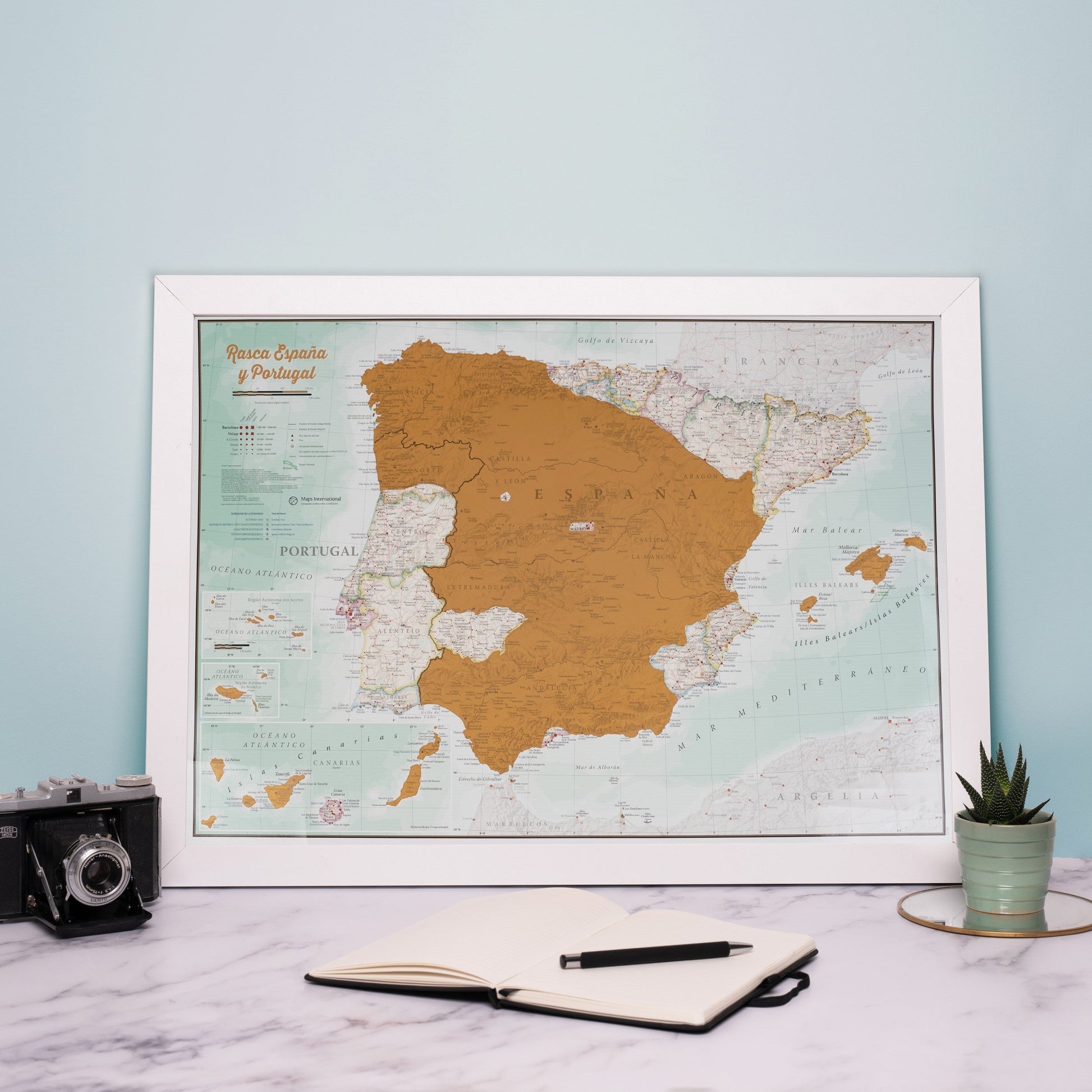 CM01729_S_BWWHI - Scratch Spain and Portugal Print