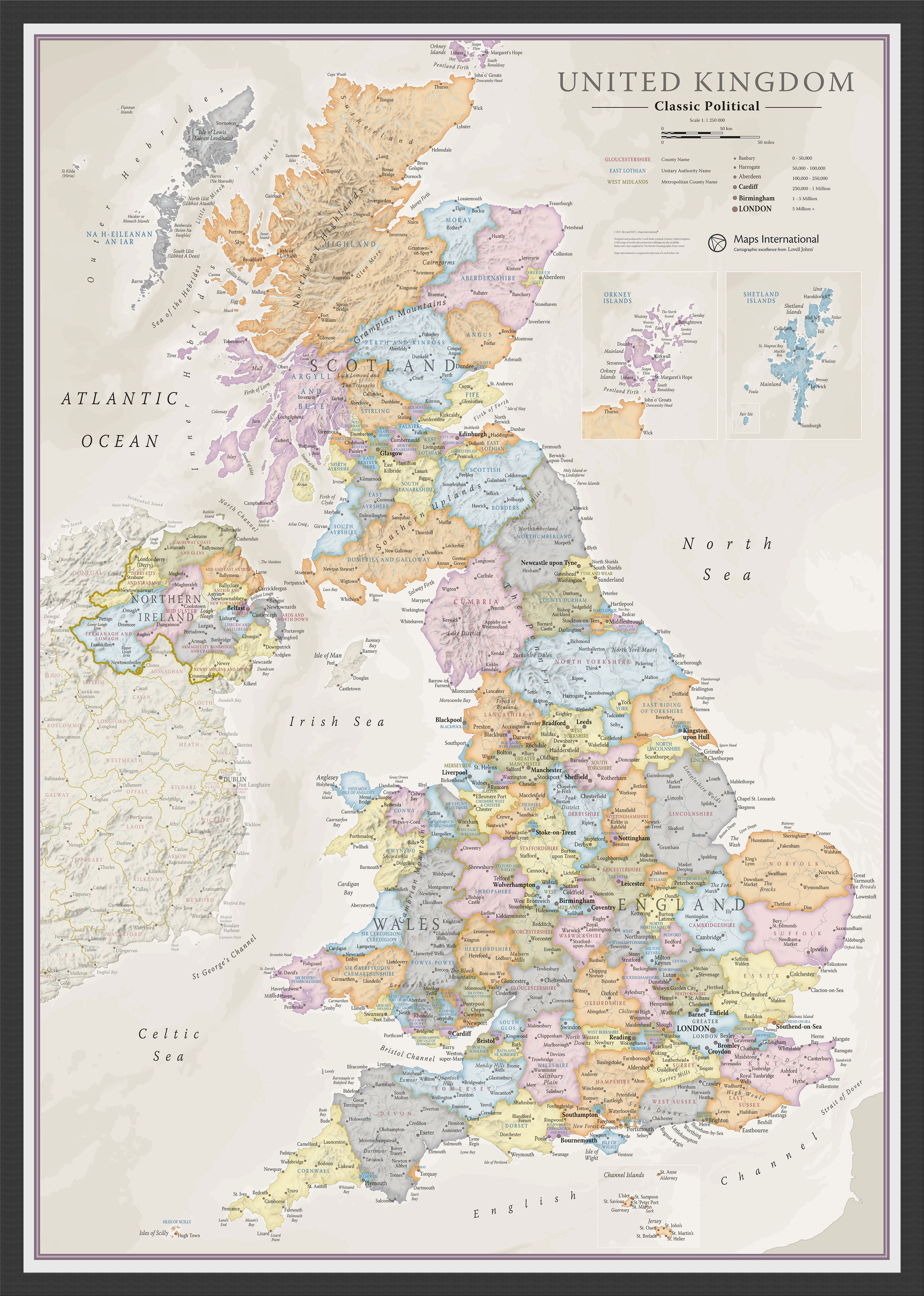 UK01636_M_WDBLA - UK Classic Wall Map