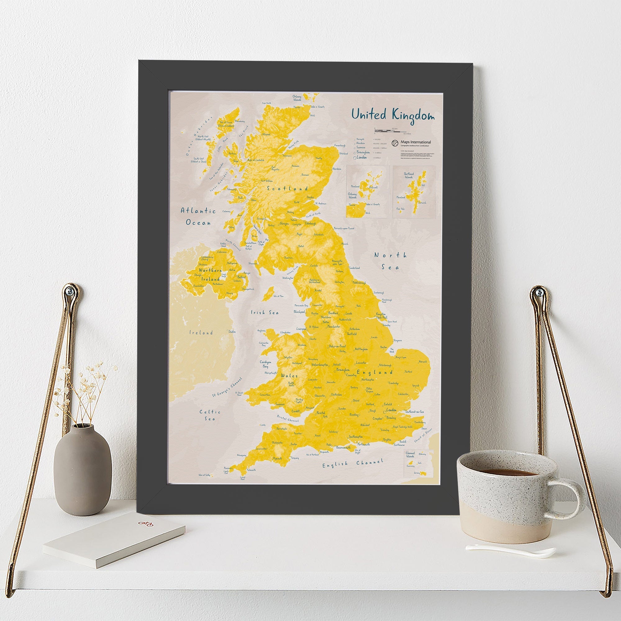 UK01669_3_WDBLA - UK as Art Map - Daffodil