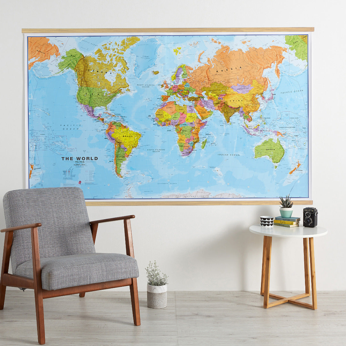 WM00001_H_CWDHB - World Political Map