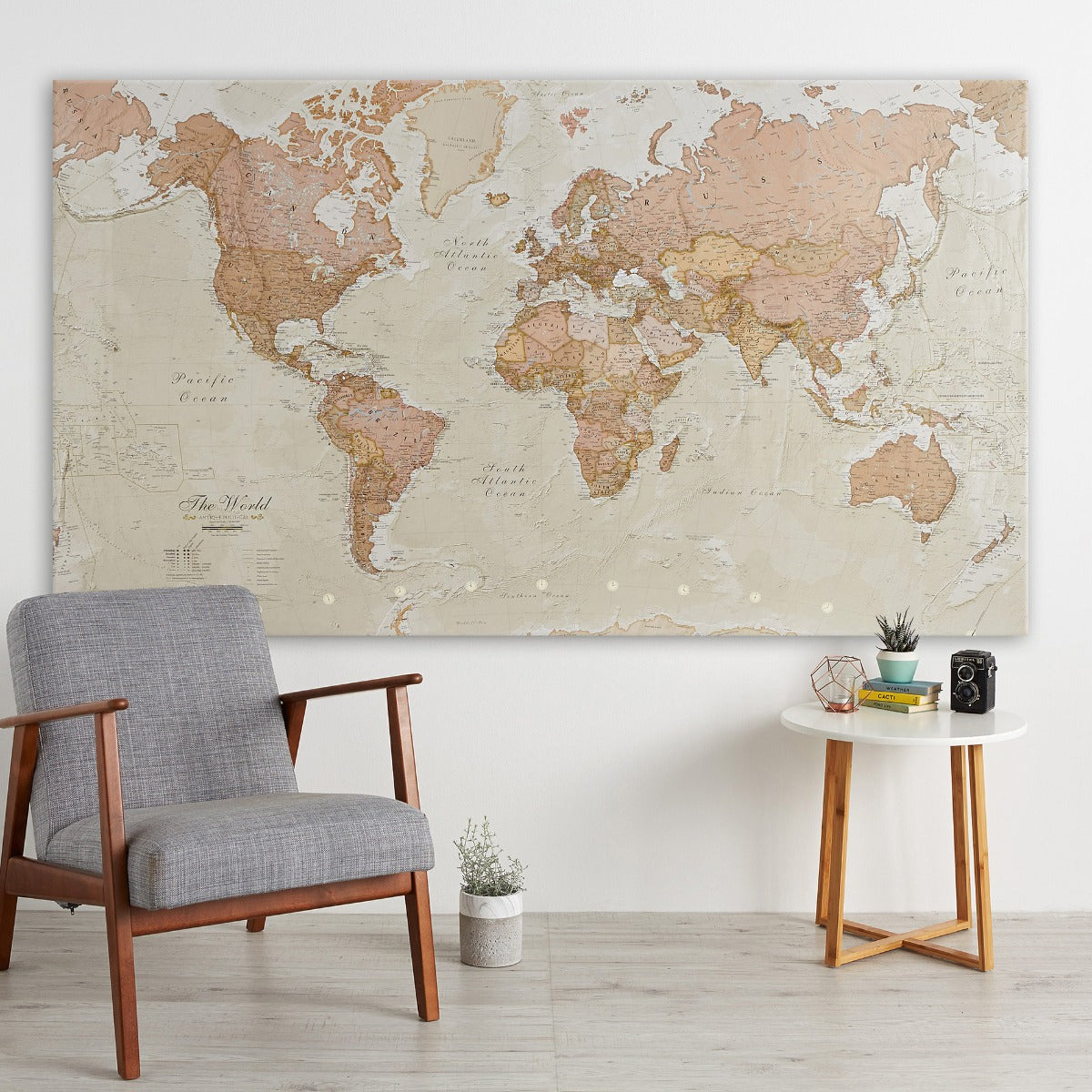 WM01164_H_CANVA - Vintage Map of the World