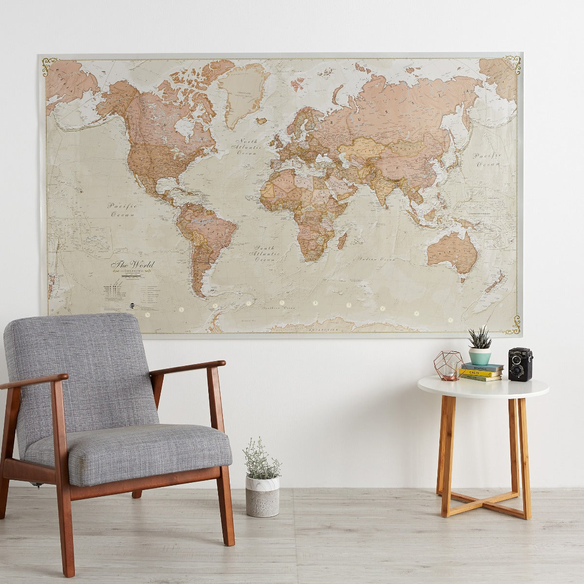 WM01164_H_LAMIN - Vintage Map of the World