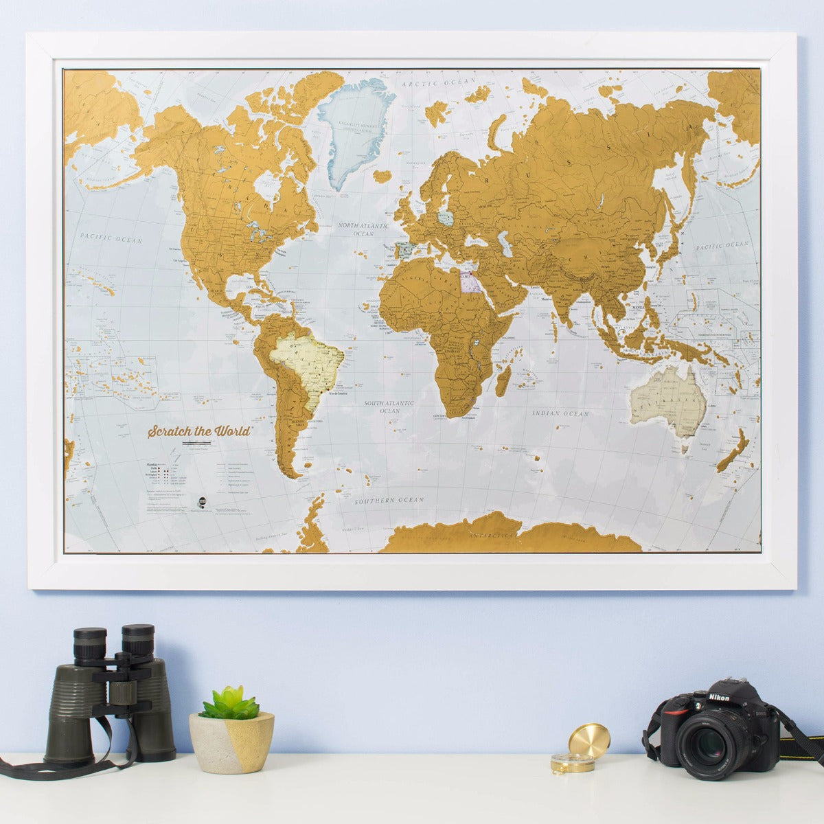 WM01174_M_BWWHI - Scratch The World® Travel Map