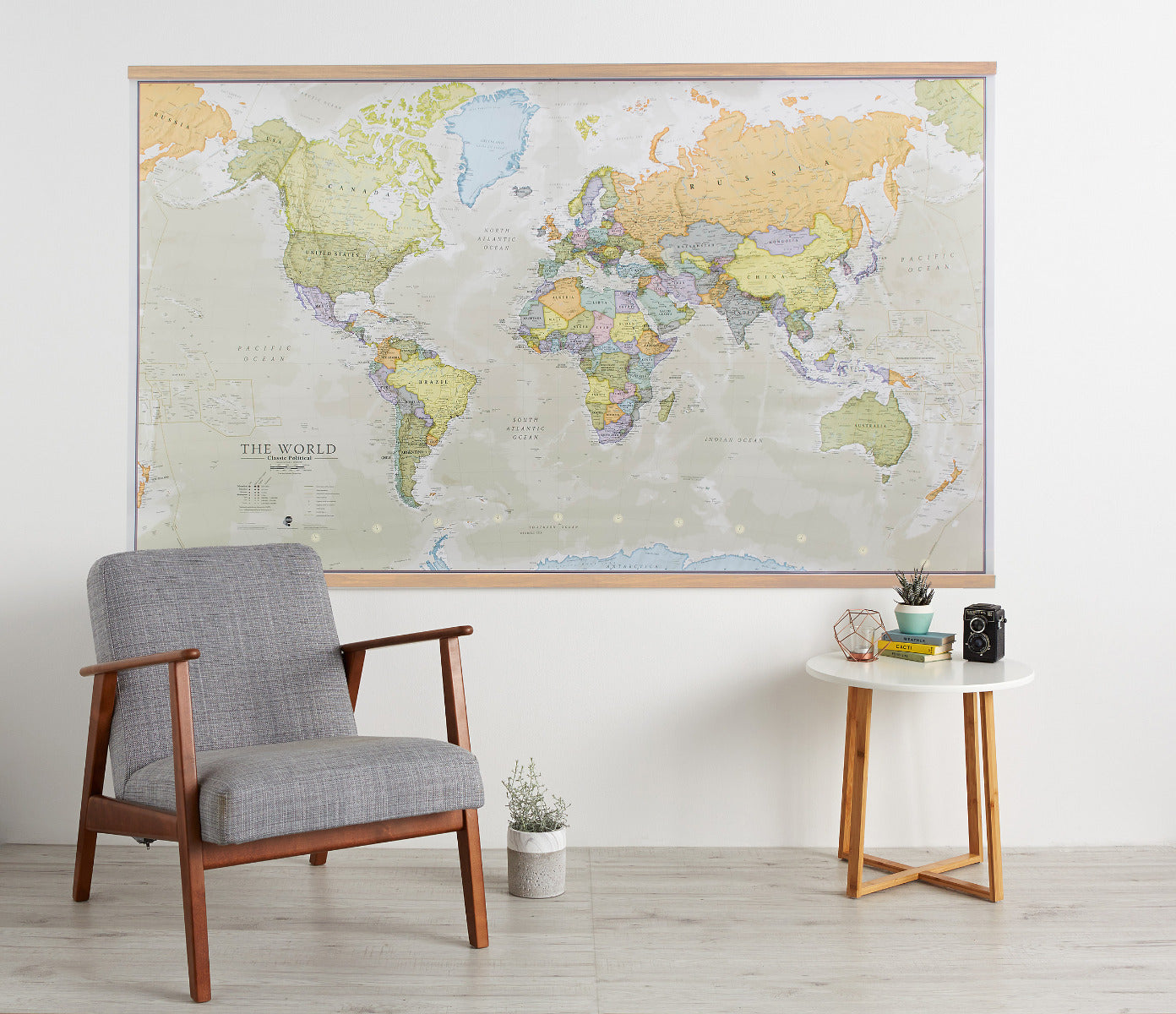 WM01192_H_LWDHB - Classic World Map