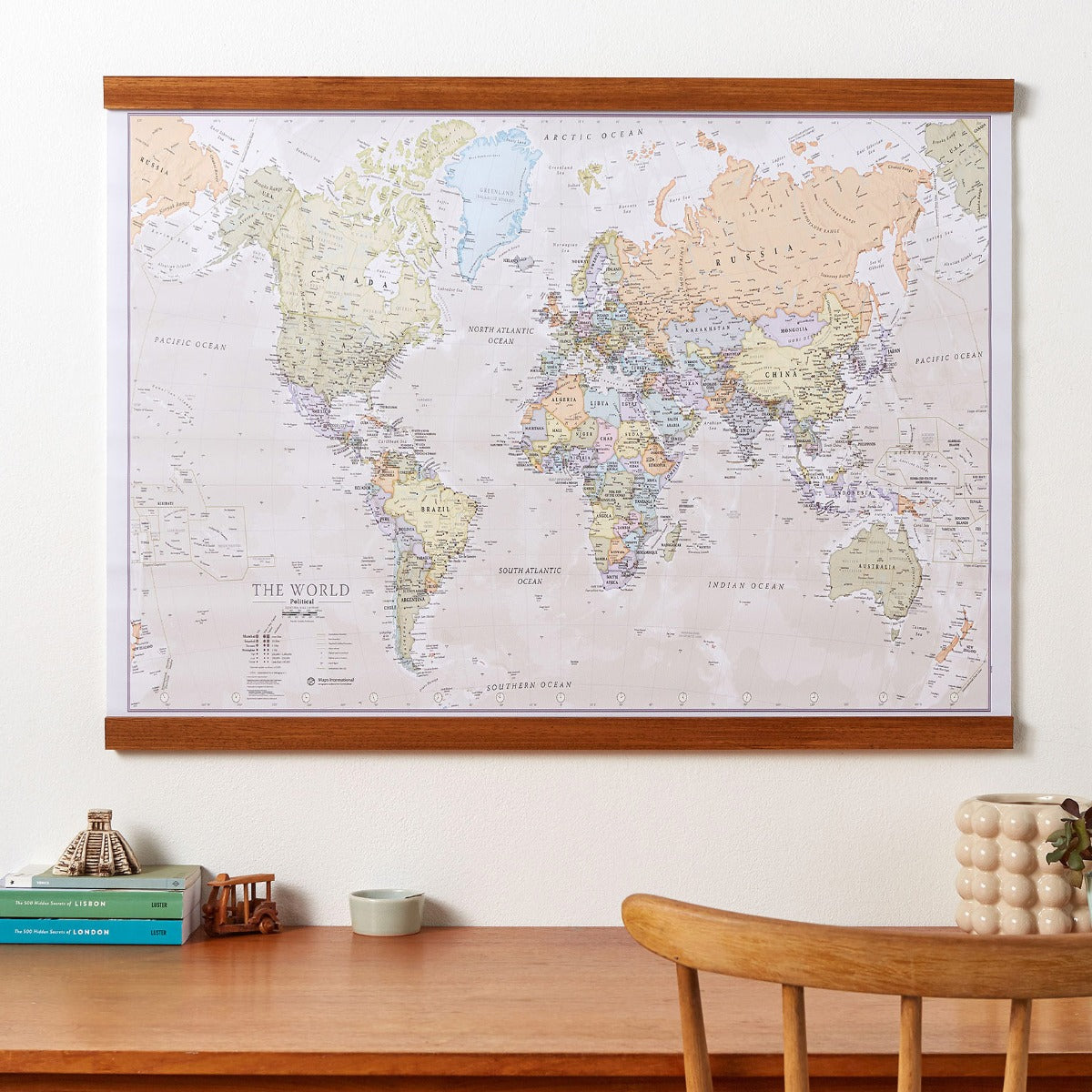 /w/m/wm01192_m_canvwdhb-classic-world-map-main_1.jpg