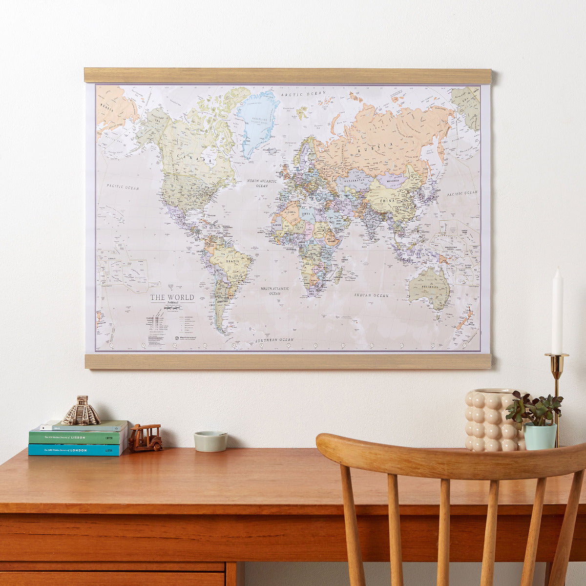 WM01192_M_CWDHB - Classic World Map